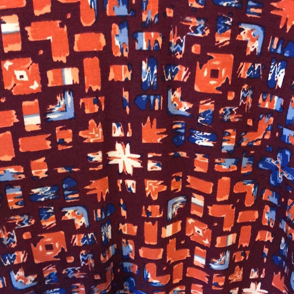 LuLaRoe Randy Tee - Picture 2 of 5